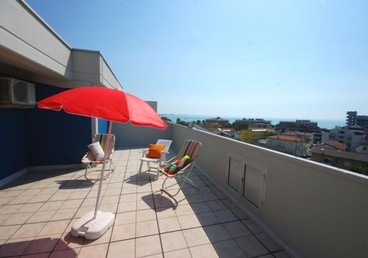 Apartament Residenza Olimpo Lignano Sabbiadoro Zewnętrze zdjęcie